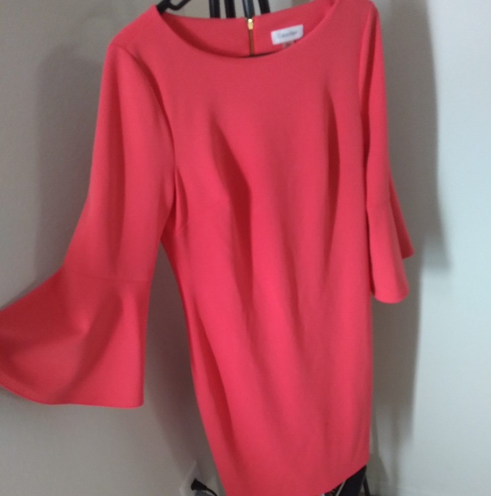 Calvin Klein size 10 coral